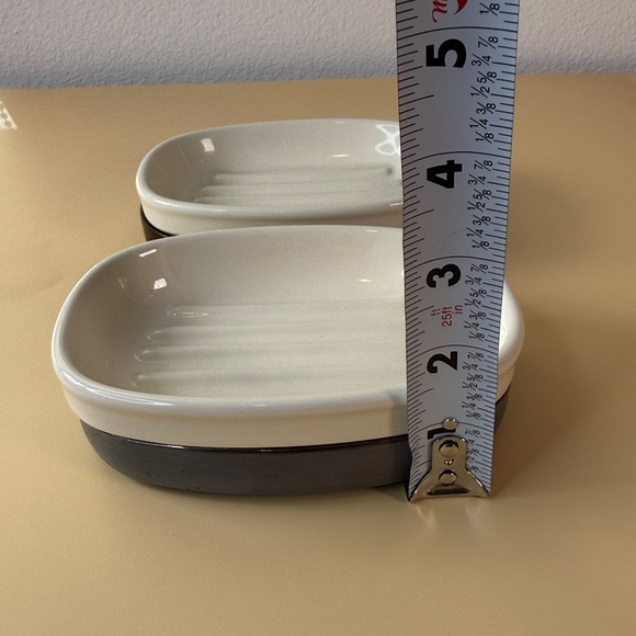 White Ceramic Soap Dishes - Picture 5 of 7